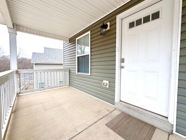 Foto del edificio - 925 Woody Hills Dr