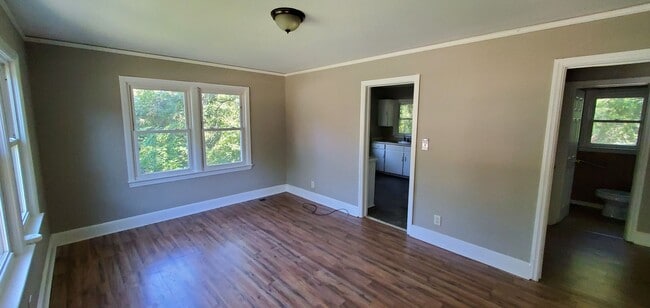 Foto del edificio - 2 Bedroom 1 Bathroom House!