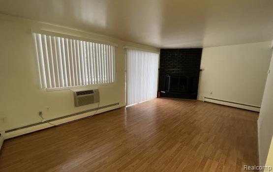 Foto del edificio - 140 Summit View Ct