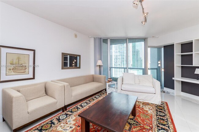 Foto del edificio - 475 Brickell Ave
