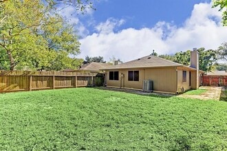 Building Photo - 20622 Broughwood Cir