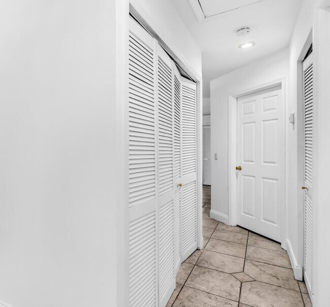 Building Photo - 14660 SW 144