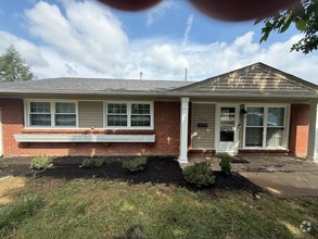 Building Photo - 2515 Hikes Ln