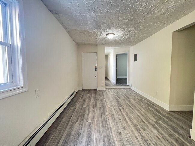 Building Photo - 602 Bramhall Ave