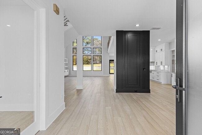 Foto del edificio - 555 Versailles Dr