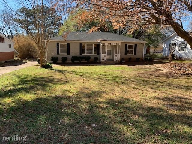 Foto principal - 3 br, 2 bath House - 3964 N Peachtree Road