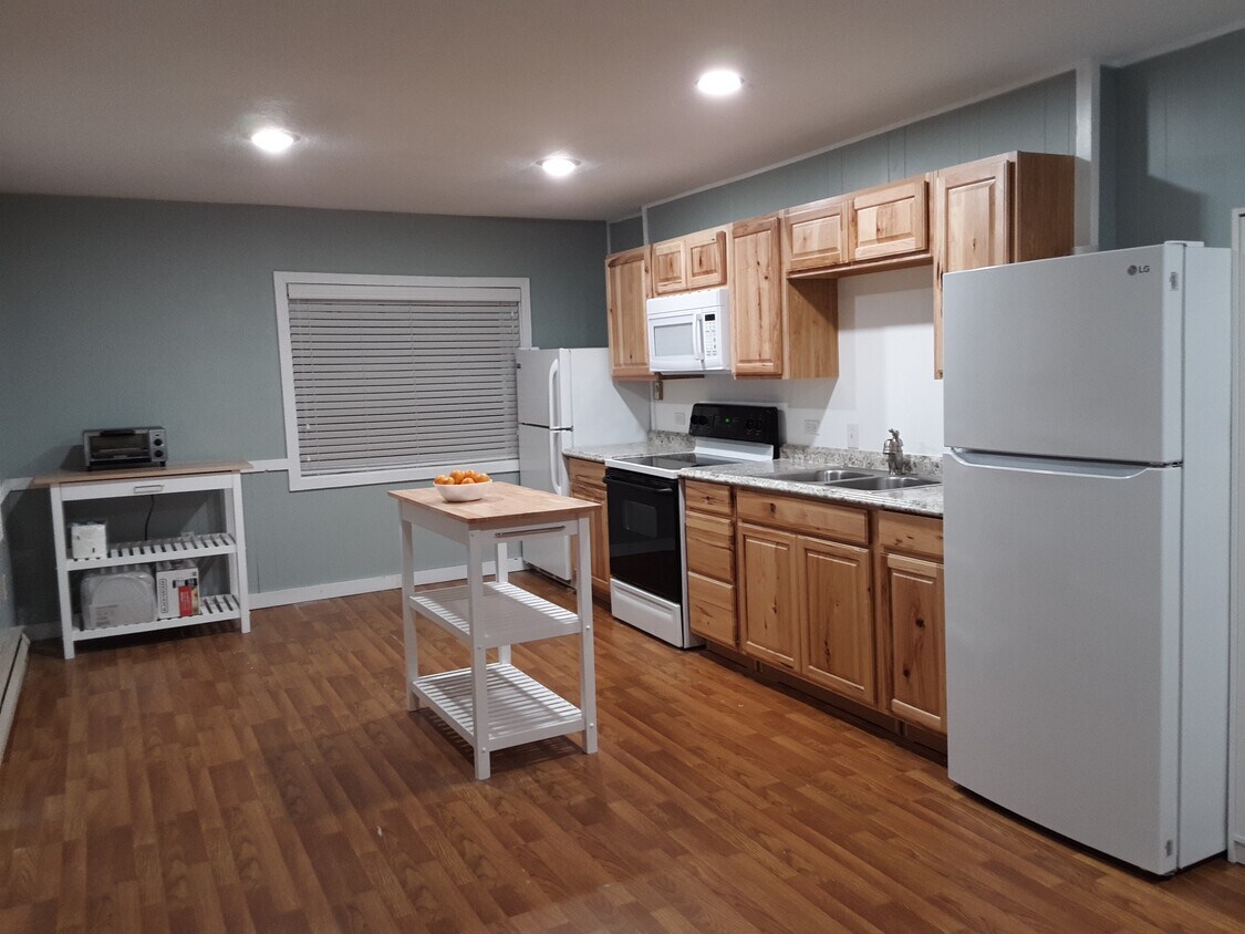 392 Fir Ave Unit 201, Reedsport, OR 97467 Apartments in Reedsport, OR