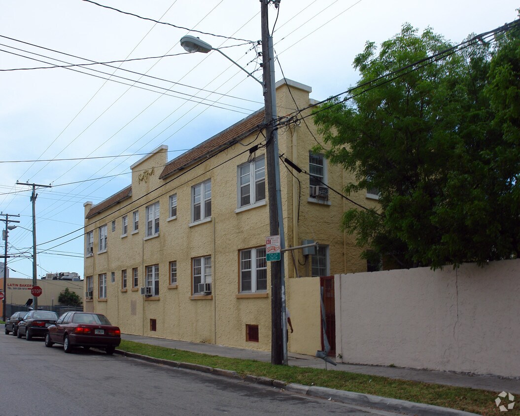 Building Photo - 48 NW 13th Ave