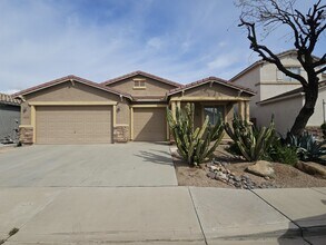 Building Photo - 906 E Pasture Canyon Dr