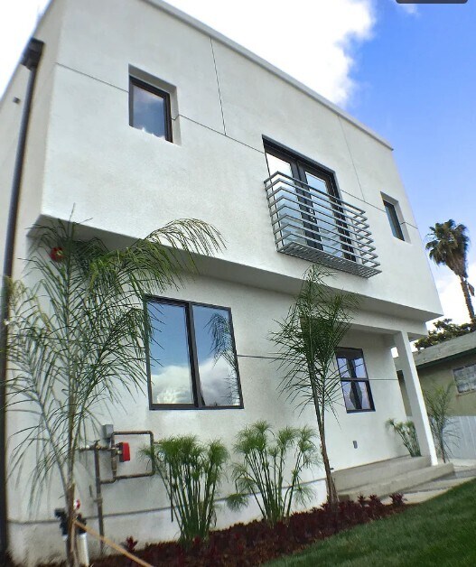 Foto principal - 1431 S Beacon St