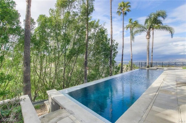 Building Photo - 13160 Mulholland Dr