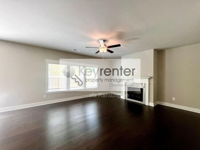 Foto del edificio - 9110 Fuller Rd