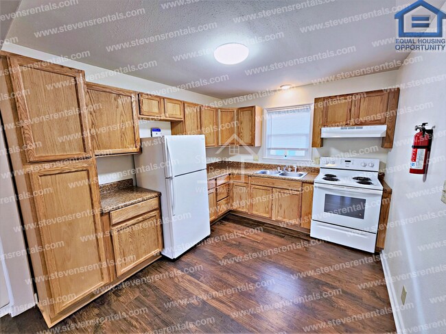 Building Photo - 500 Skyline Dr