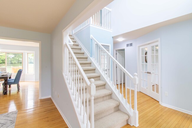 Building Photo - 2864 Mystic Dr