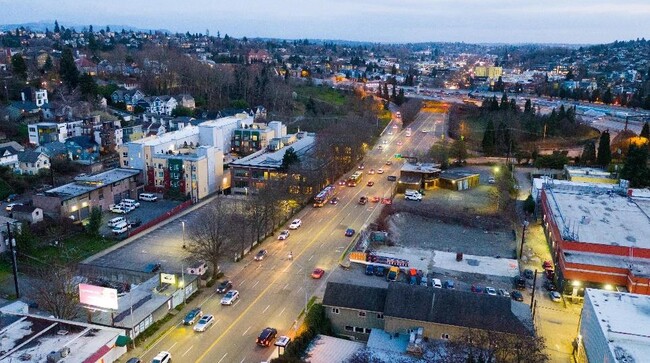 Building Photo - 900 Rainier