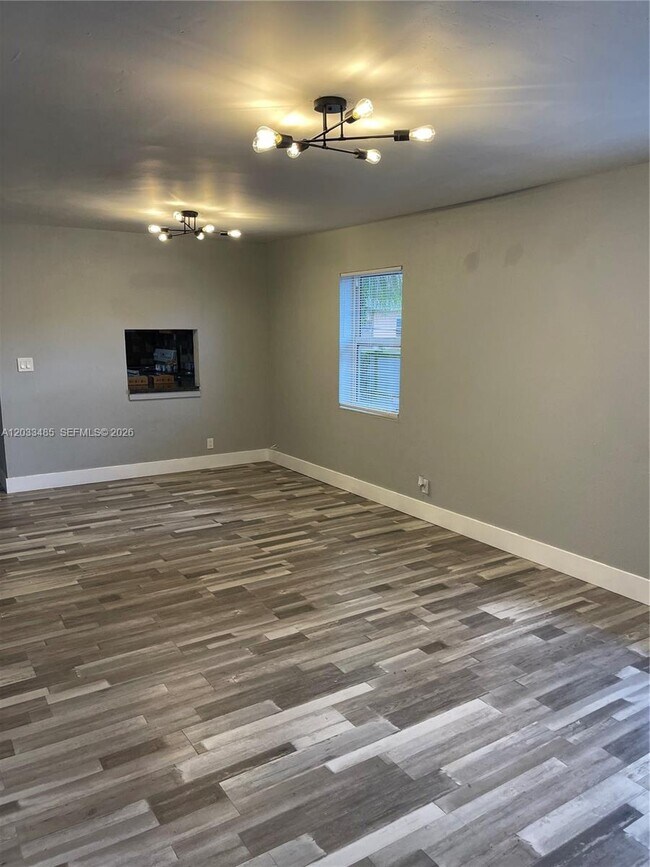 Foto del edificio - 1532 SW 5th Pl