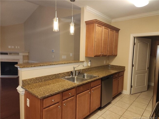 Building Photo - 212 Fountainhead Ln