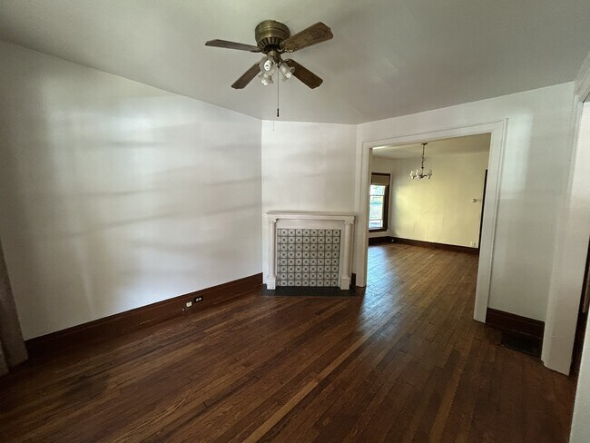 sala de estar y comedor - 501 Bird Ave