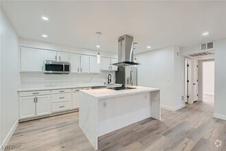 Building Photo - 4330 Sandy River Dr