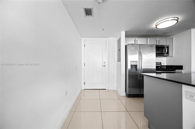 Foto del edificio - 1861 NW S River Dr