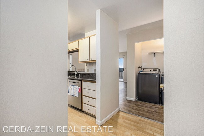 Building Photo - 3 br, 2 bath House - 685 Dartmore Ln #267