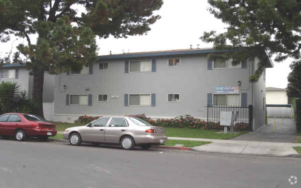 Building Photo - 510 Chiechi Ave