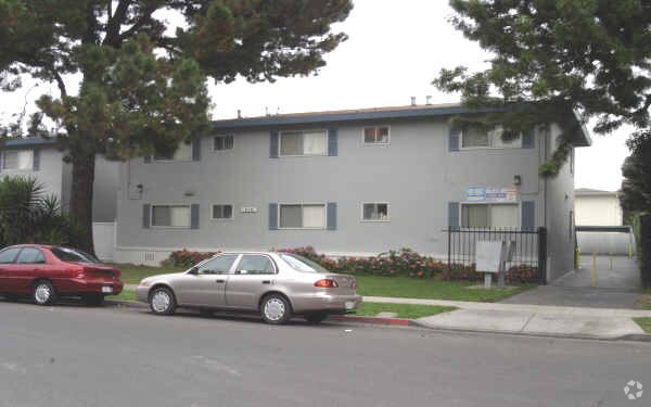 Foto del edificio - 510 Chiechi Ave