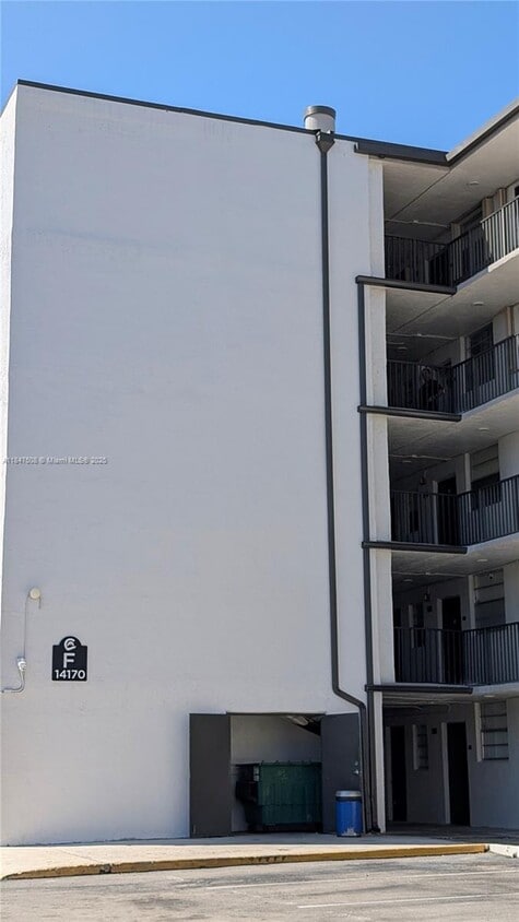 Primary Photo - 14170 SW 84th St