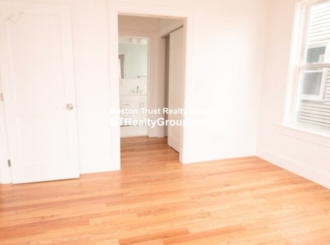 Foto del edificio - 8 Brookside Ave