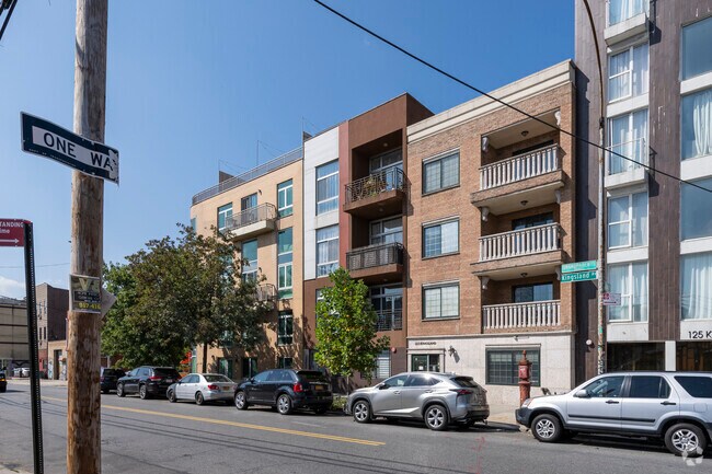 Foto del edificio - 121 Kingsland Ave