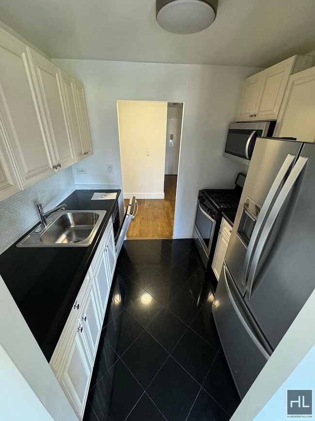 Foto del edificio - AMAZING ONE BEDROOM APARTMENT!! AMAZING DE...