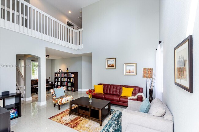 Building Photo - 980 Golden Cane Dr