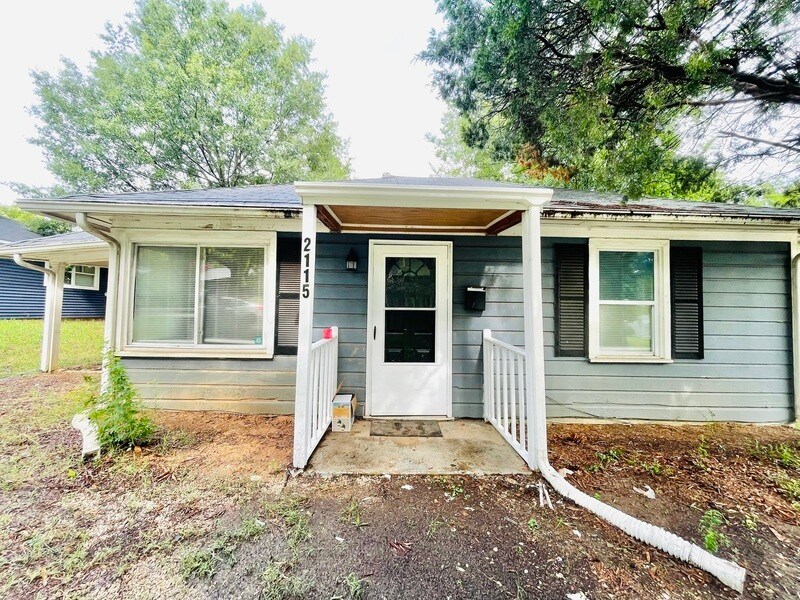Primary Photo - 2115 Double Oaks Rd