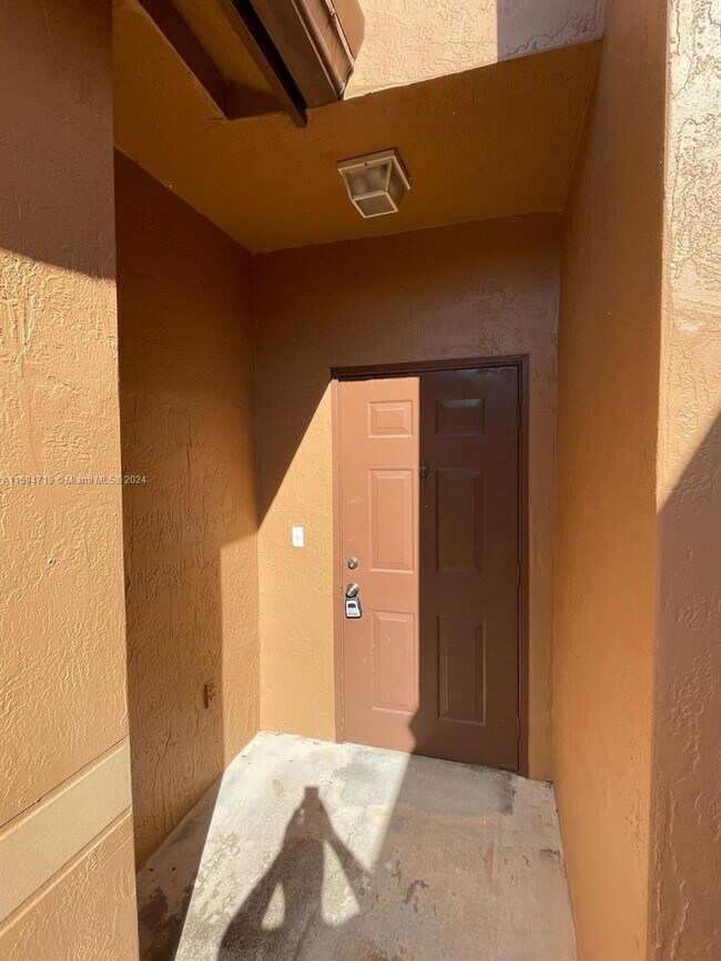 1429 Barcelona Way, Weston, FL 33327 Townhome Rentals in Weston FL