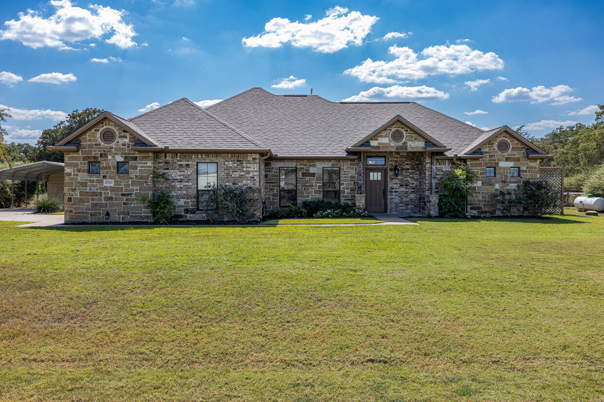 Foto principal - 8700 Tejas Ranch Loop