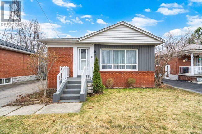 Building Photo - 6 Bonnyview Dr