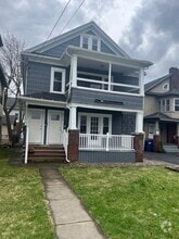 Building Photo - 2018 James St