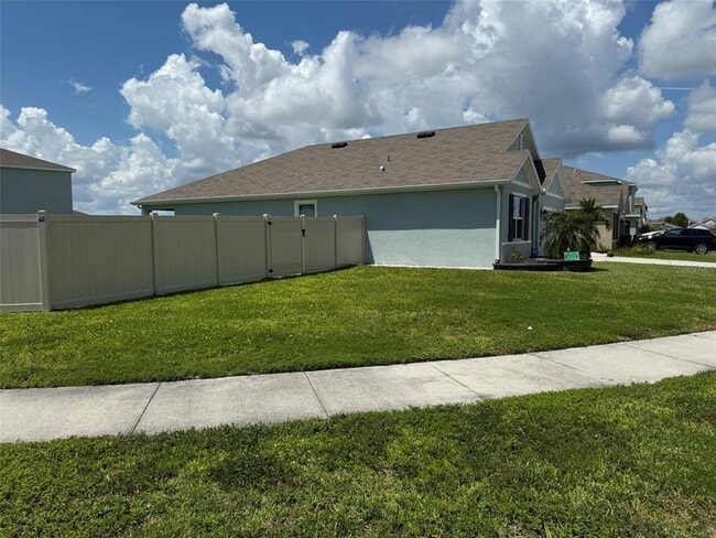 Building Photo - 8560 Bower Bass Cir