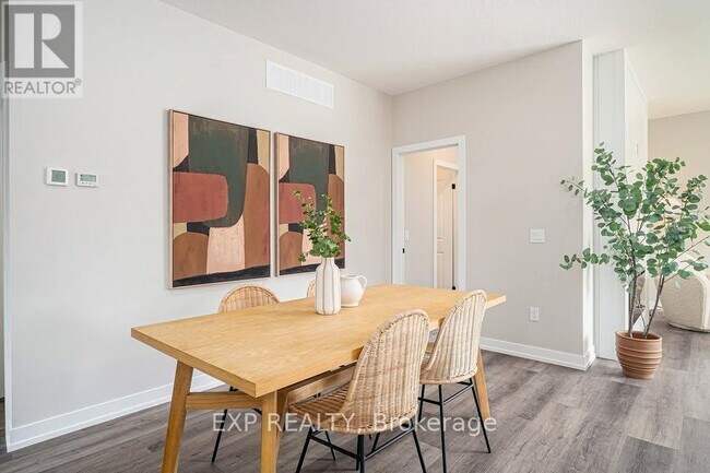 Photo du bâtiment - 405-405 Wellington St E