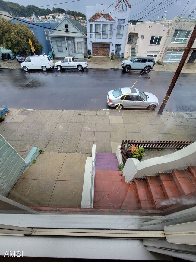 Building Photo - 2 br, 1 bath House - 654 Edinburgh St.