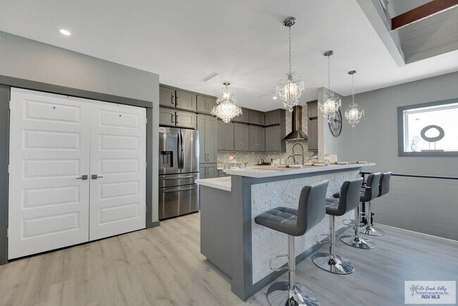 Foto del edificio - 1244 E 14th St