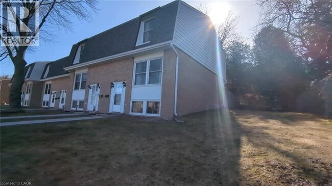 Building Photo - 206 Green Valley Dr