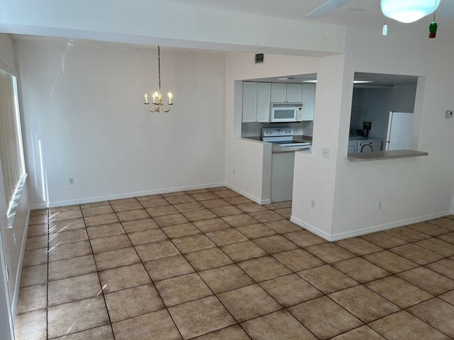 Foto del edificio - 409 Coconut Palm Way