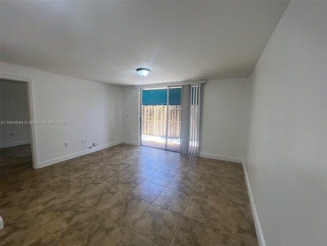 Foto del edificio - 1720 NW N River Dr