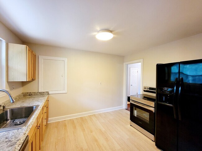 Building Photo - 20 N Garden Cir