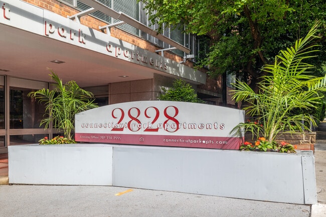 Community Sign - Connecticut Park Apartments