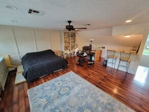 Building Photo - 12403 Tottenham Dr