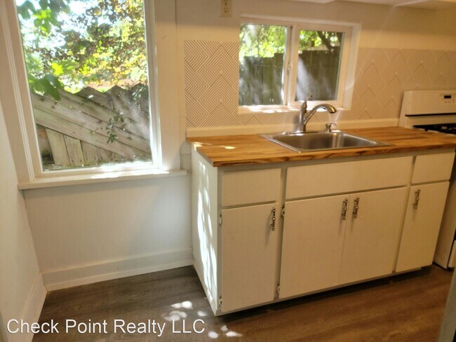 Foto del edificio - 2 br, 1 bath House - 5503 S Corbett Ave