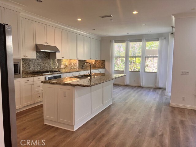 Building Photo - 209 Cedarwood