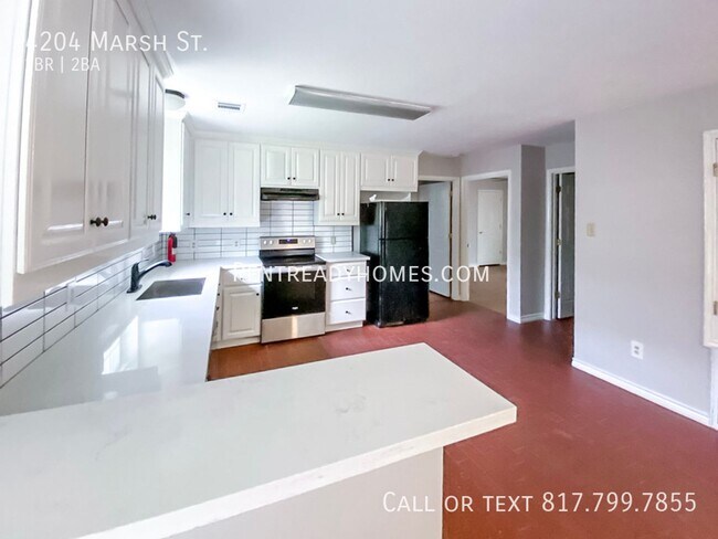 Foto del edificio - 4204 Marsh St